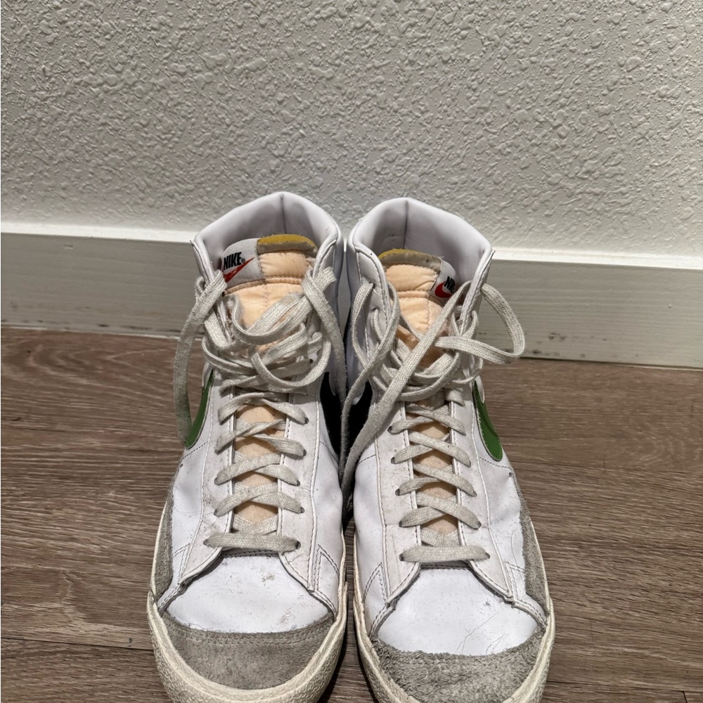 Nike High-Top Sneakers White and Gray